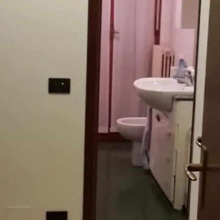 Pirenei شقة ريجّو إيميليا