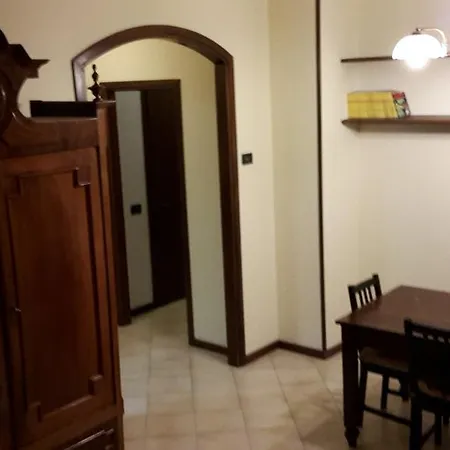 Pirenei شقة ريجّو إيميليا